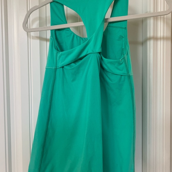 Size 14 girls Ivivva tank top with shelf bra - Picture 4 of 6